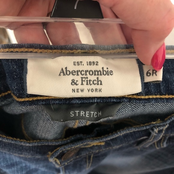 Abercrombie & Fitch size 6 jeans - Picture 3 of 3